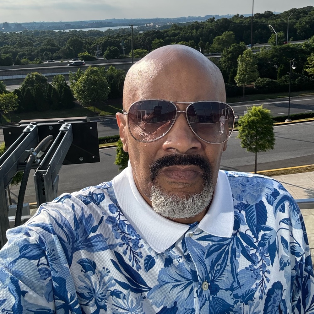 Meet your Posher, Dyon